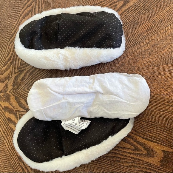 Heated Slippers Size S (9.5"Length) Fluffy White - Picture 11 of 13